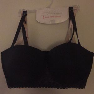 2 pack Marilyn Monroe bras brand new